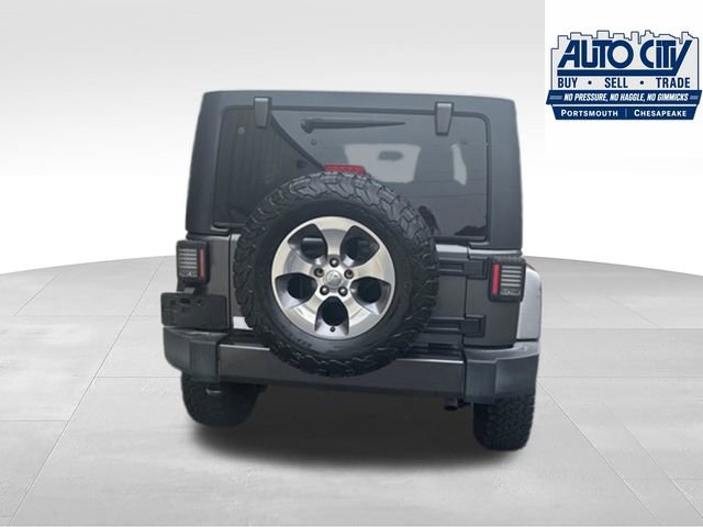Used 2016 Jeep Wrangler Unlimited Sahara w/ Dual Top Group AWD/4WD image 25