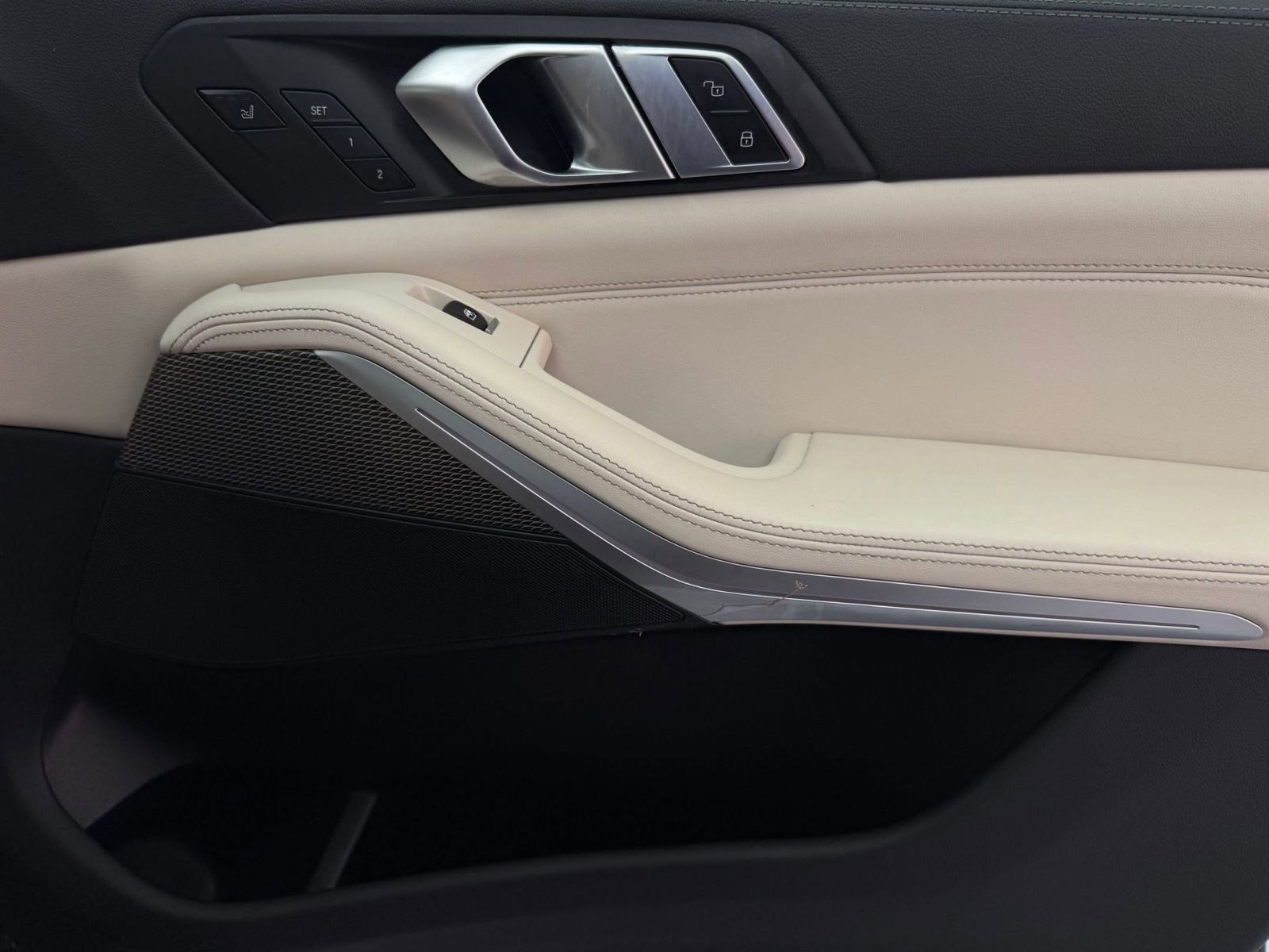 Used 2022 BMW X5 xDrive45e w/ M Sport Package AWD/4WD image 22