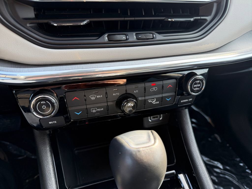 Used 2022 Jeep Compass Limited w/ Sun and Sound Group image 20