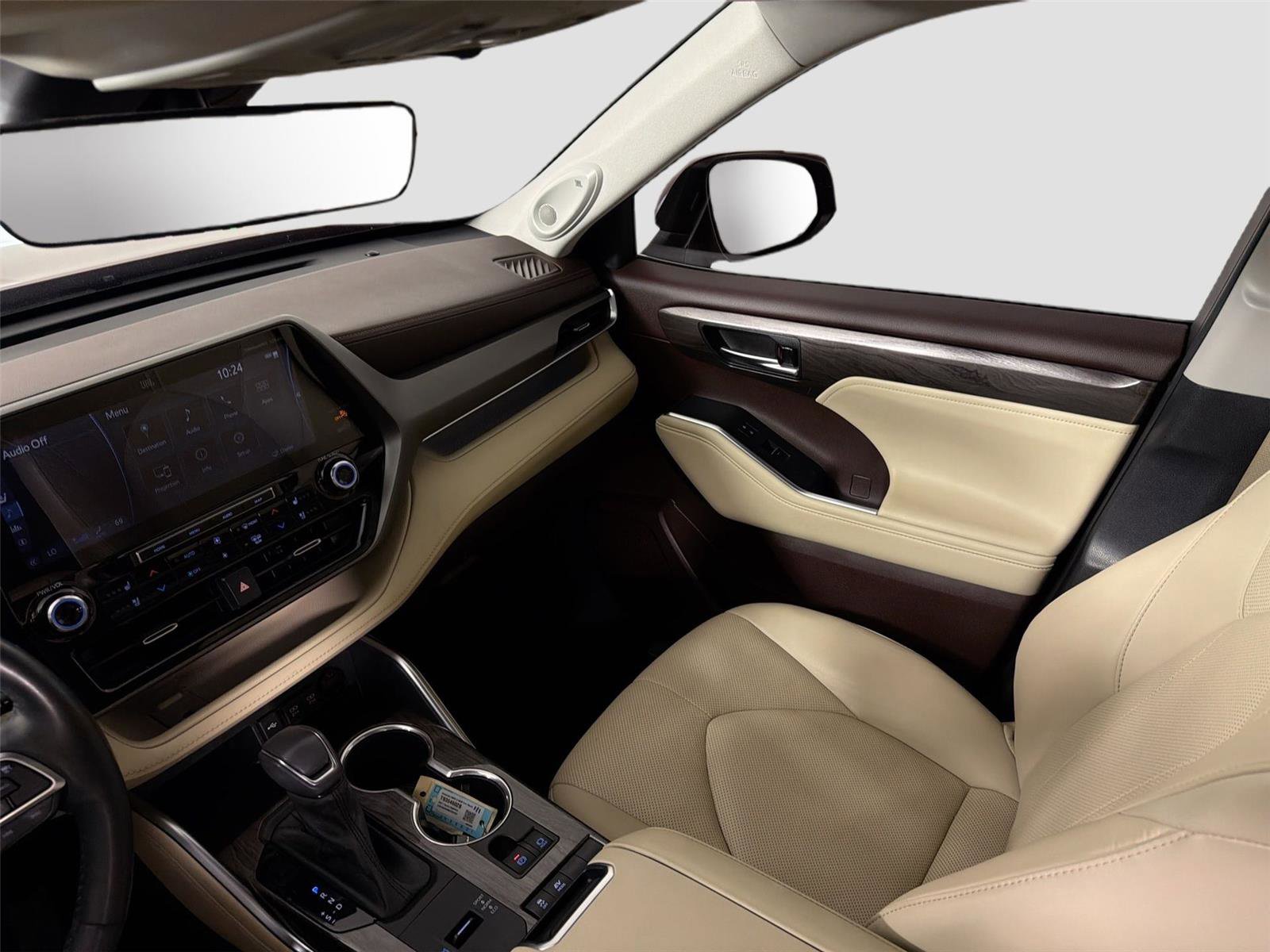 Used 2021 Toyota Highlander Limited image 24