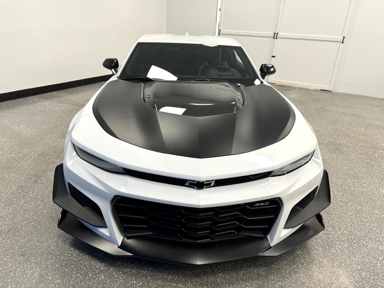Used 2019 Chevrolet Camaro ZL1 RWD image 2