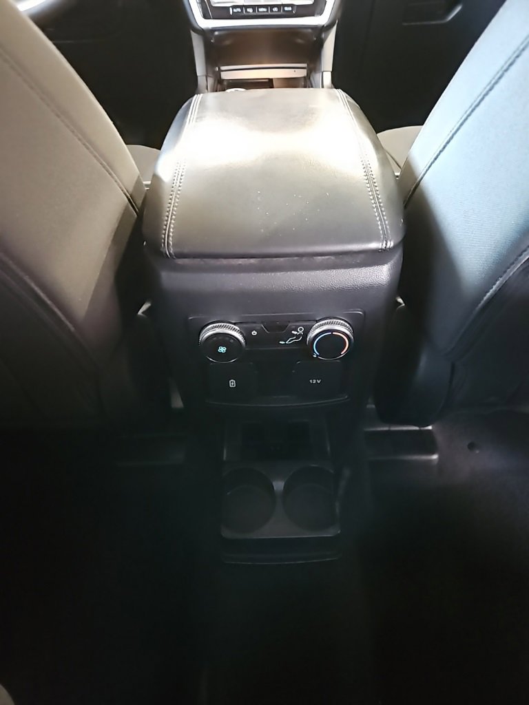 Used 2022 Ford Explorer XLT image 17