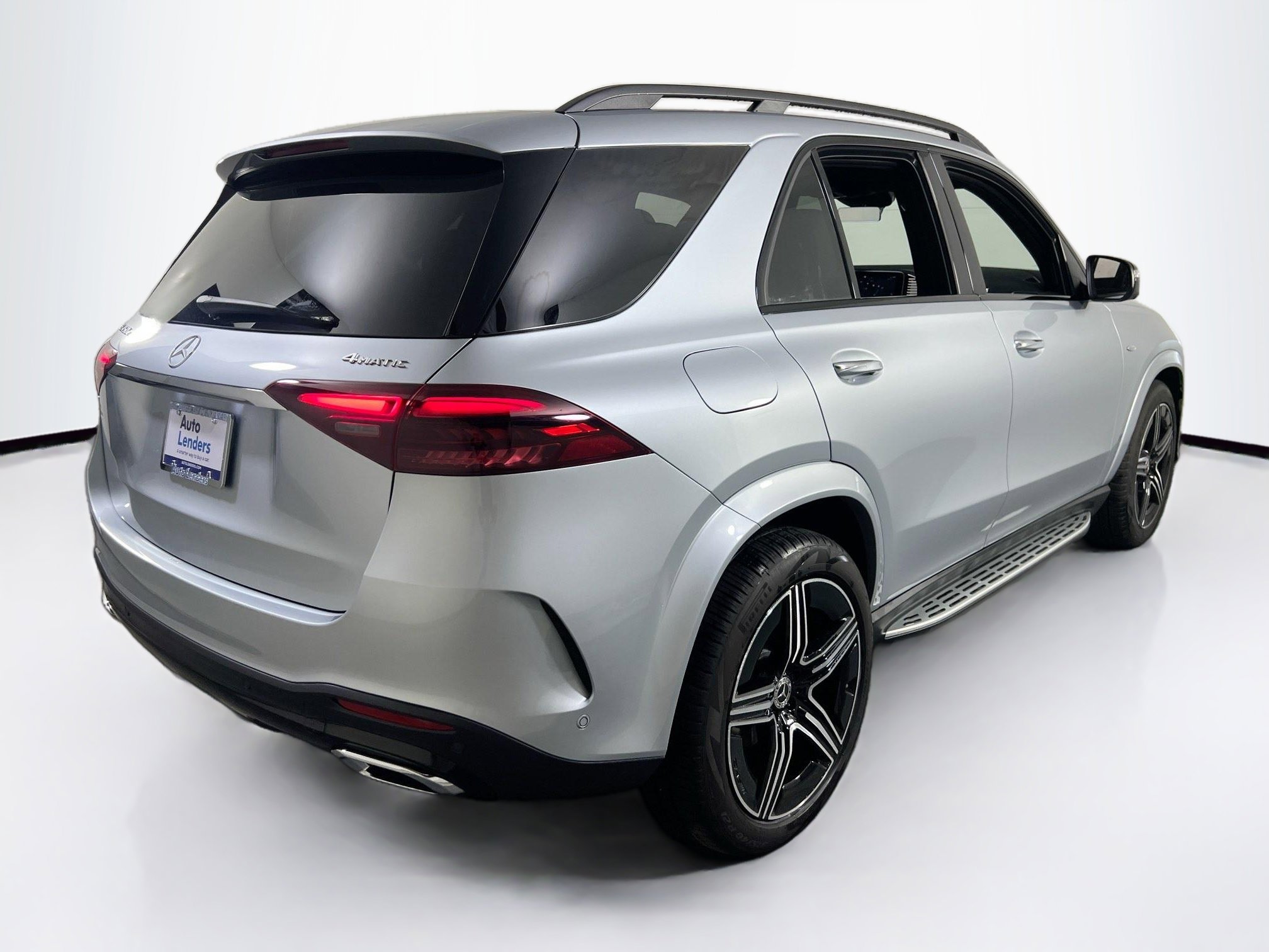 Used 2025 Mercedes-Benz GLE 450e 4MATIC image 5