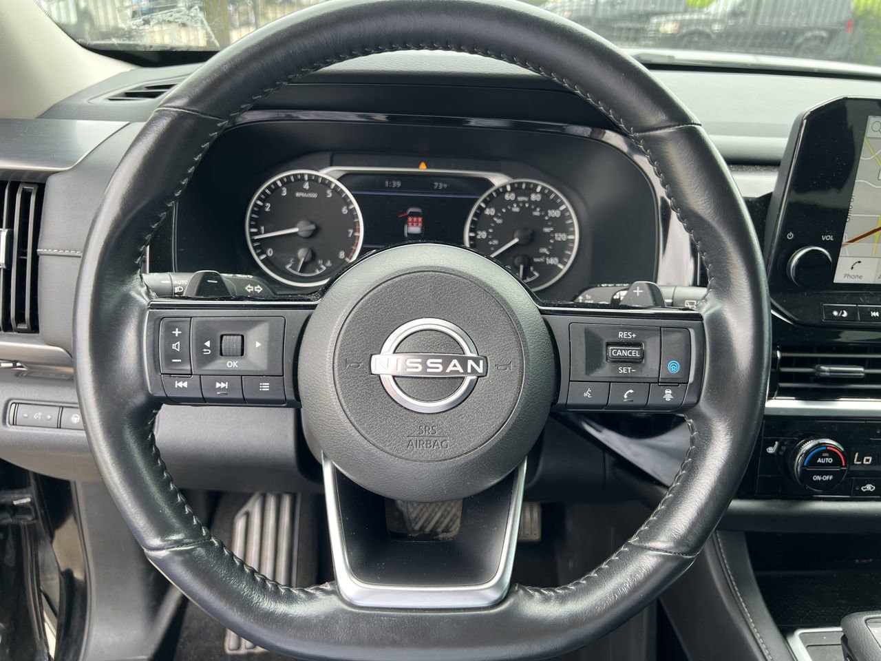 Certified 2023 Nissan Pathfinder SL w/ Black Appearance Package FWD image 5