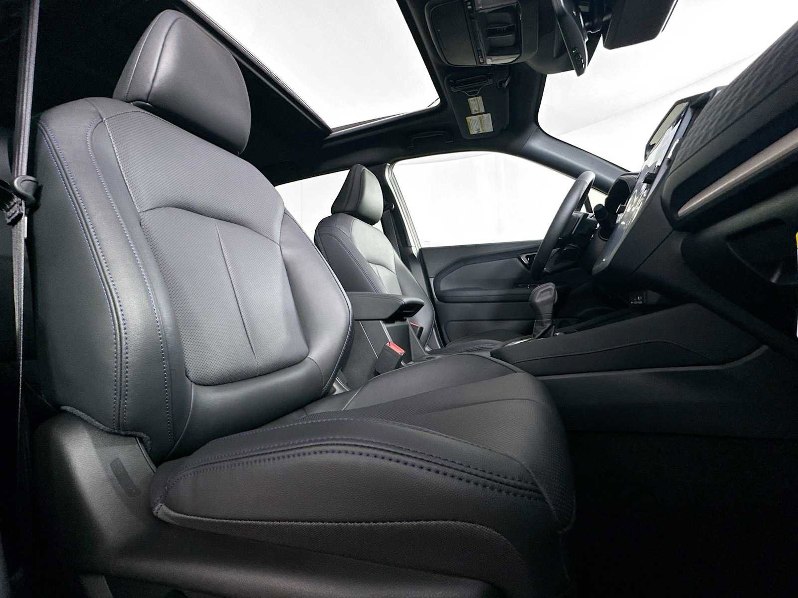 Used 2025 Subaru Forester Limited image 25