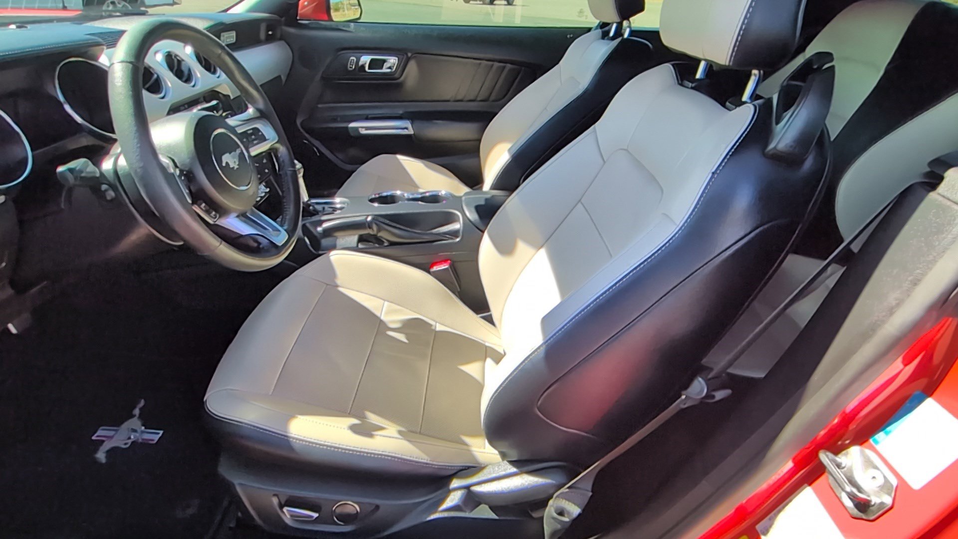 Used 2016 Ford Mustang GT Premium RWD image 14