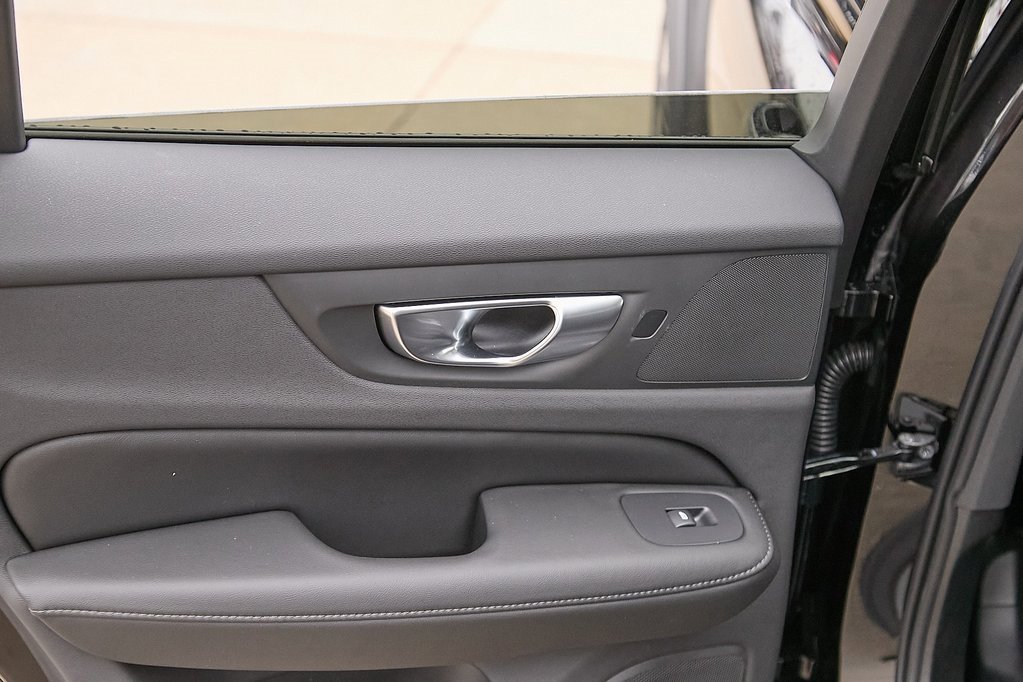 New 2026 Volvo V60 B5 Cross Country Plus w/ Climate Package image 19