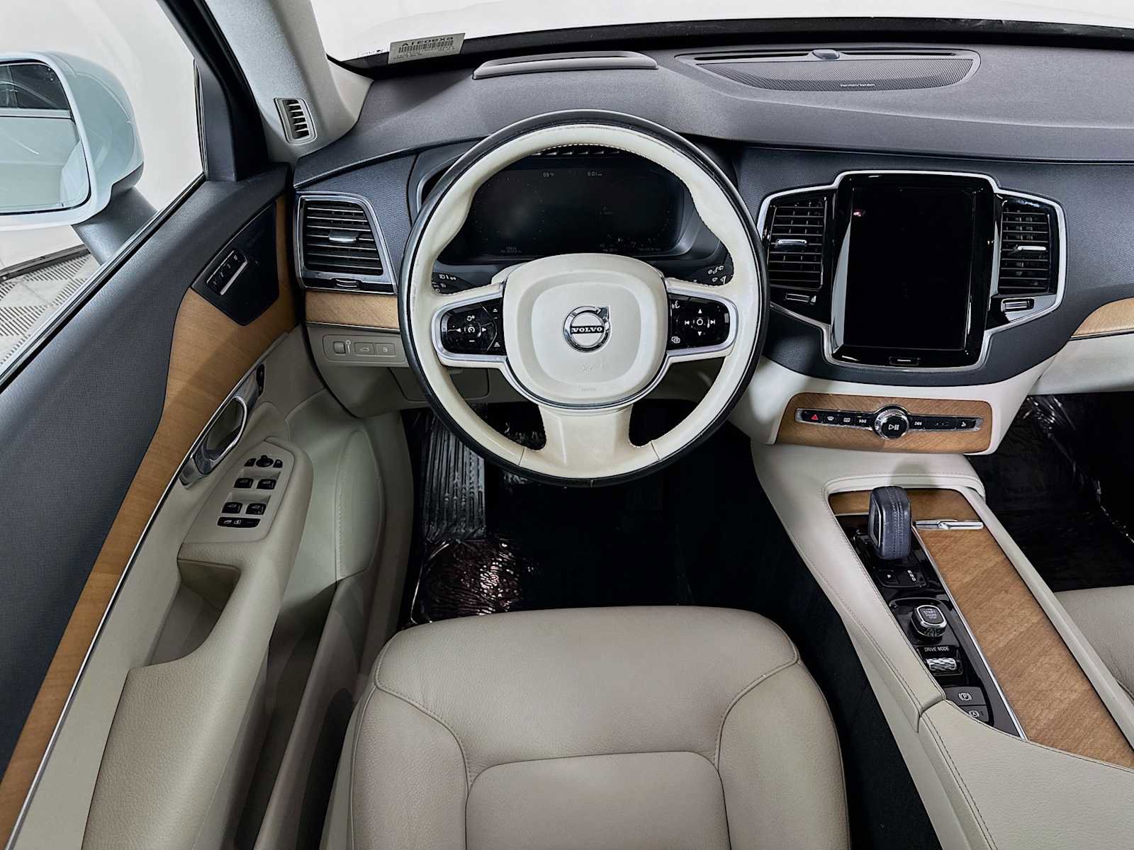 Certified 2021 Volvo XC90 T8 Inscription Expression w/ Advanced Package image 21