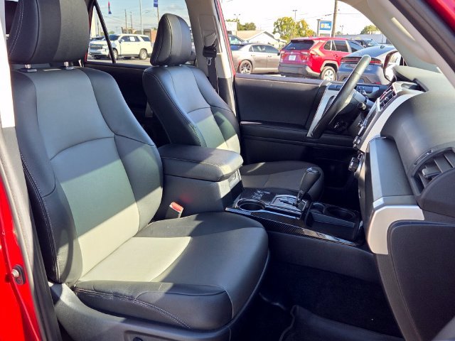 Used 2023 Toyota 4Runner SR5 Premium w/ Moonroof Package RWD image 16