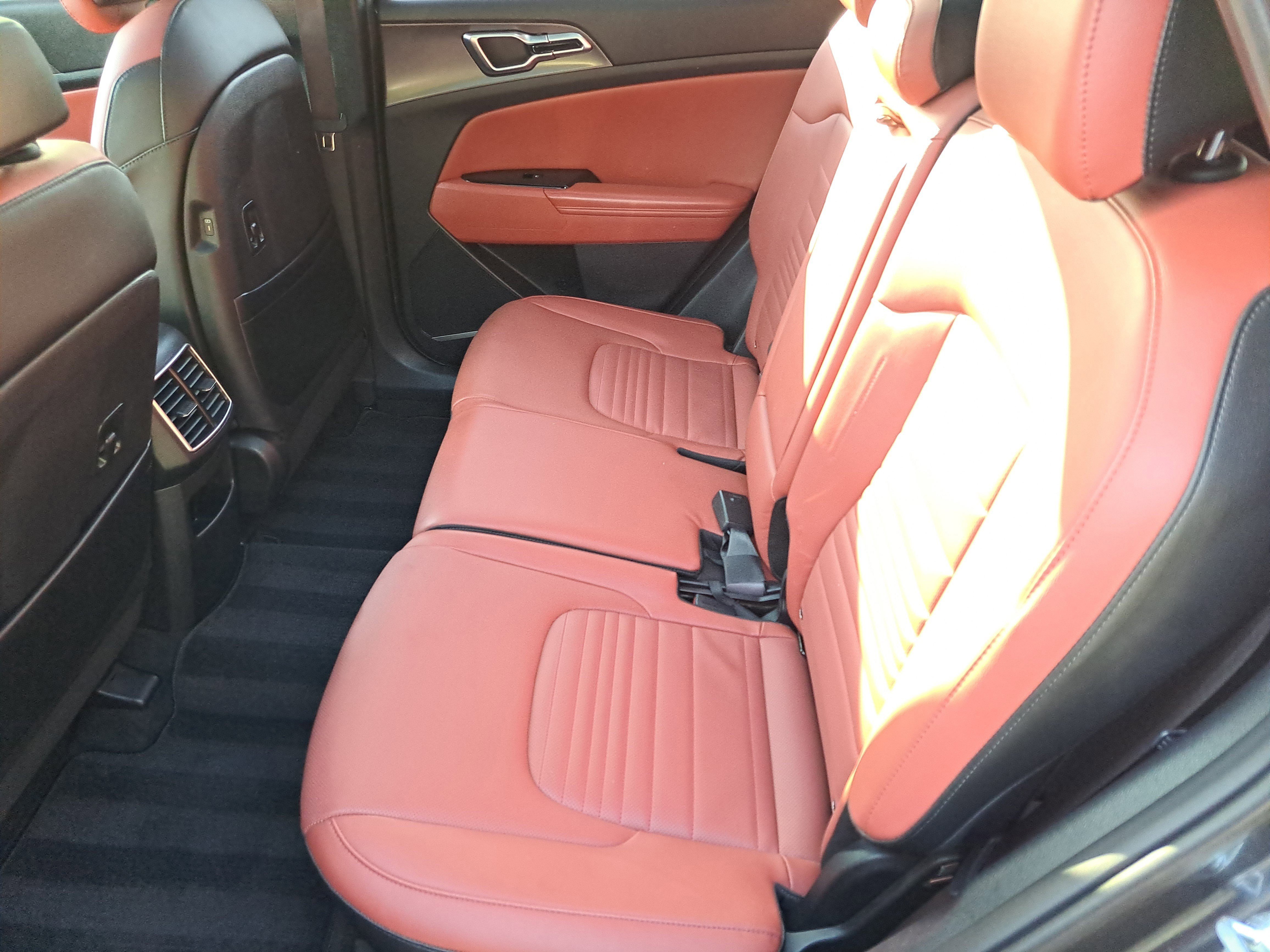 Used 2023 Kia Sportage SX image 13