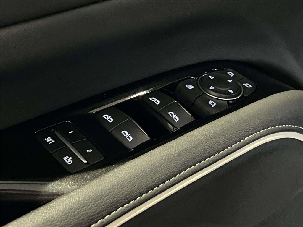 Certified 2024 Cadillac Escalade Premium Luxury image 16