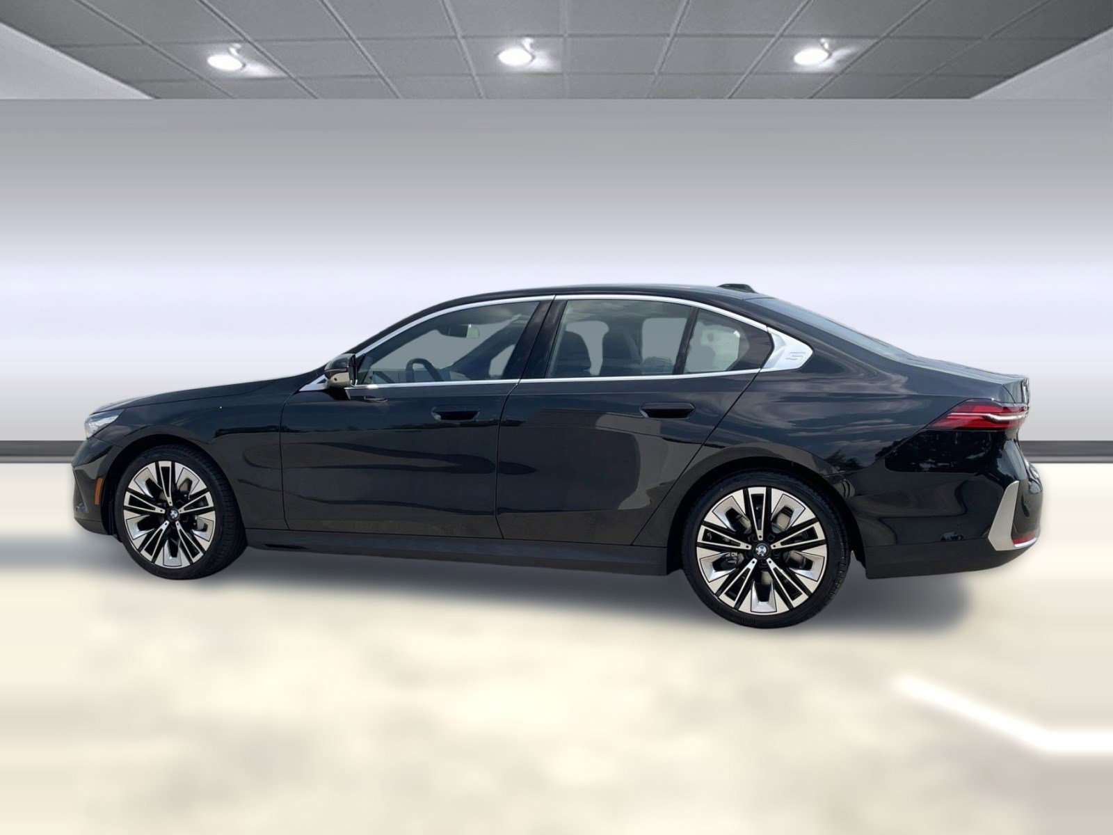 Used 2026 BMW 530i w/ Executive Package image 2