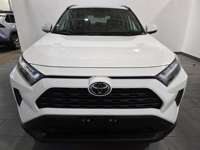 Used 2025 Toyota RAV4 XLE AWD/4WD image 8