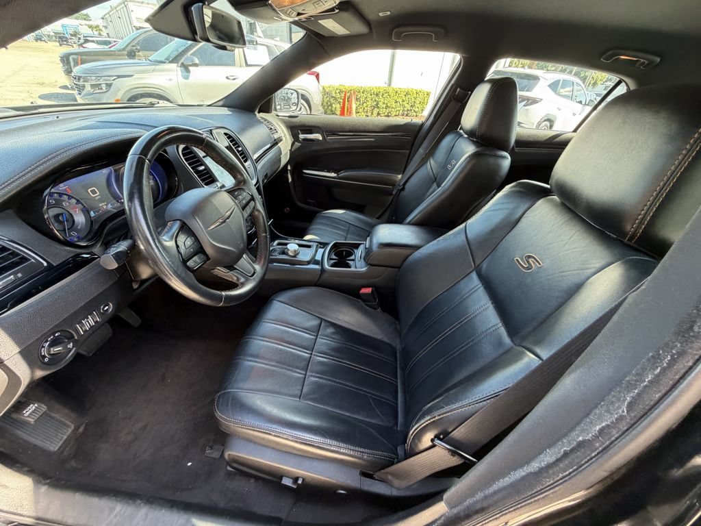 Used 2017 Chrysler 300 S RWD image 17