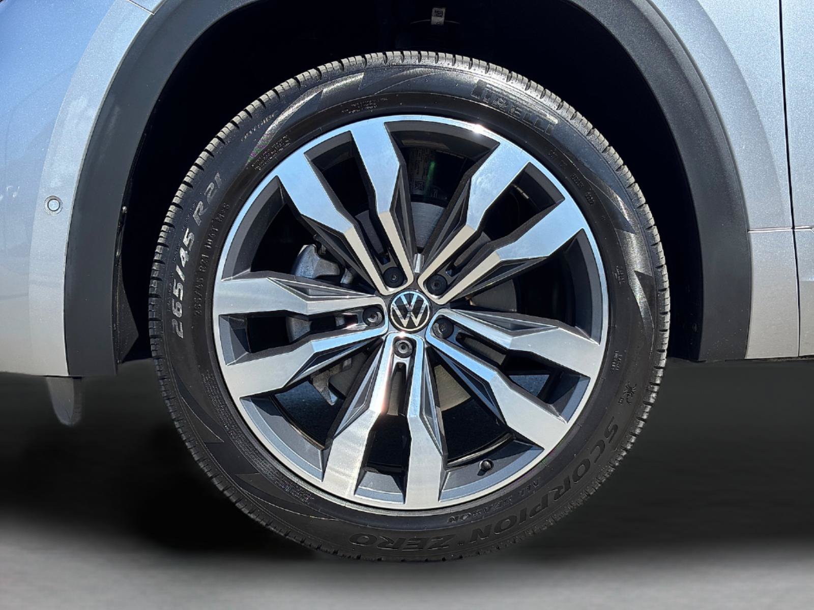 Used 2023 Volkswagen Atlas Cross Sport SEL Premium R-Line AWD/4WD image 14