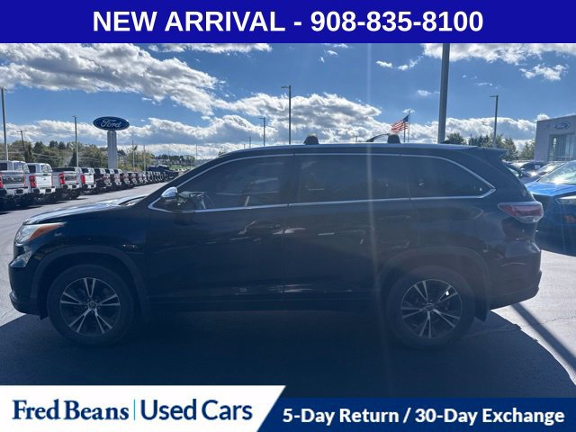 Used 2016 Toyota Highlander XLE AWD/4WD image 4