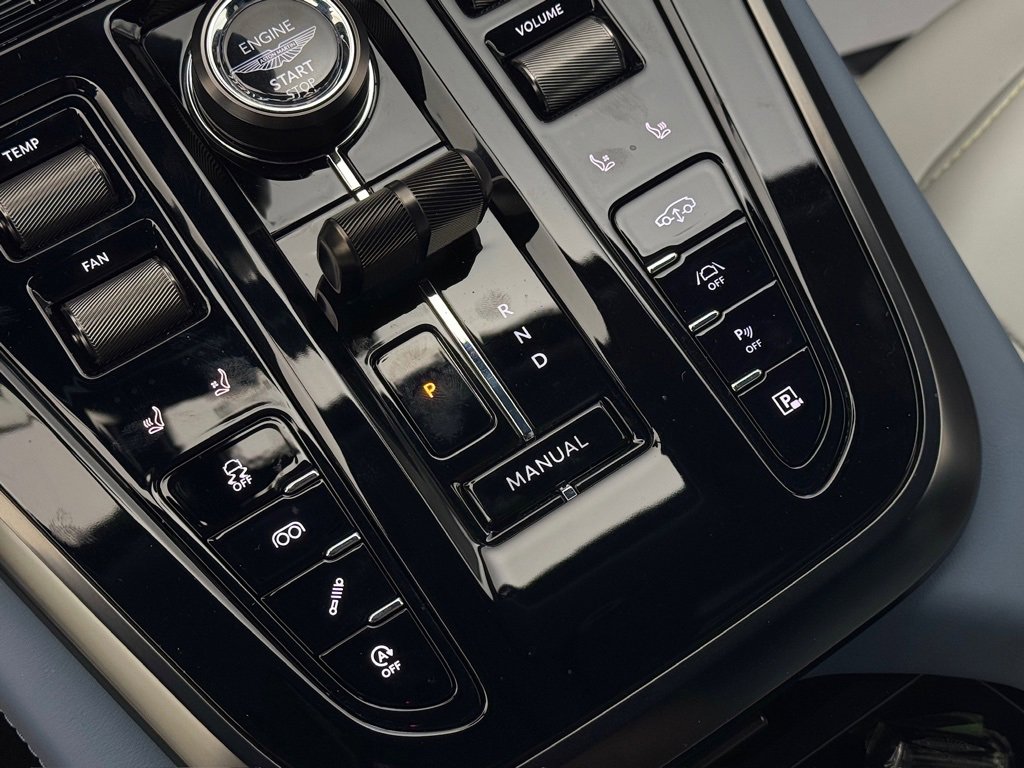 New 2025 Aston Martin DBX 707 image 11