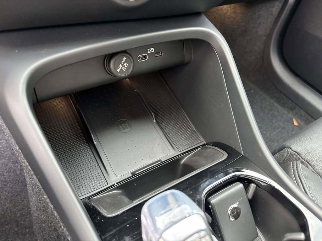 New 2026 Volvo XC40 B5 Plus w/ Protection Package Premier image 22