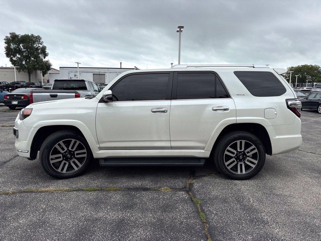 Used 2022 Toyota 4Runner Limited AWD/4WD image 3