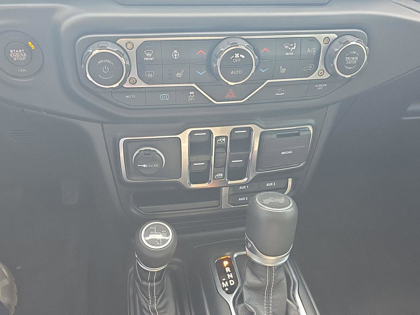 Used 2023 Jeep Wrangler Sahara w/ Cold Weather Group image 20