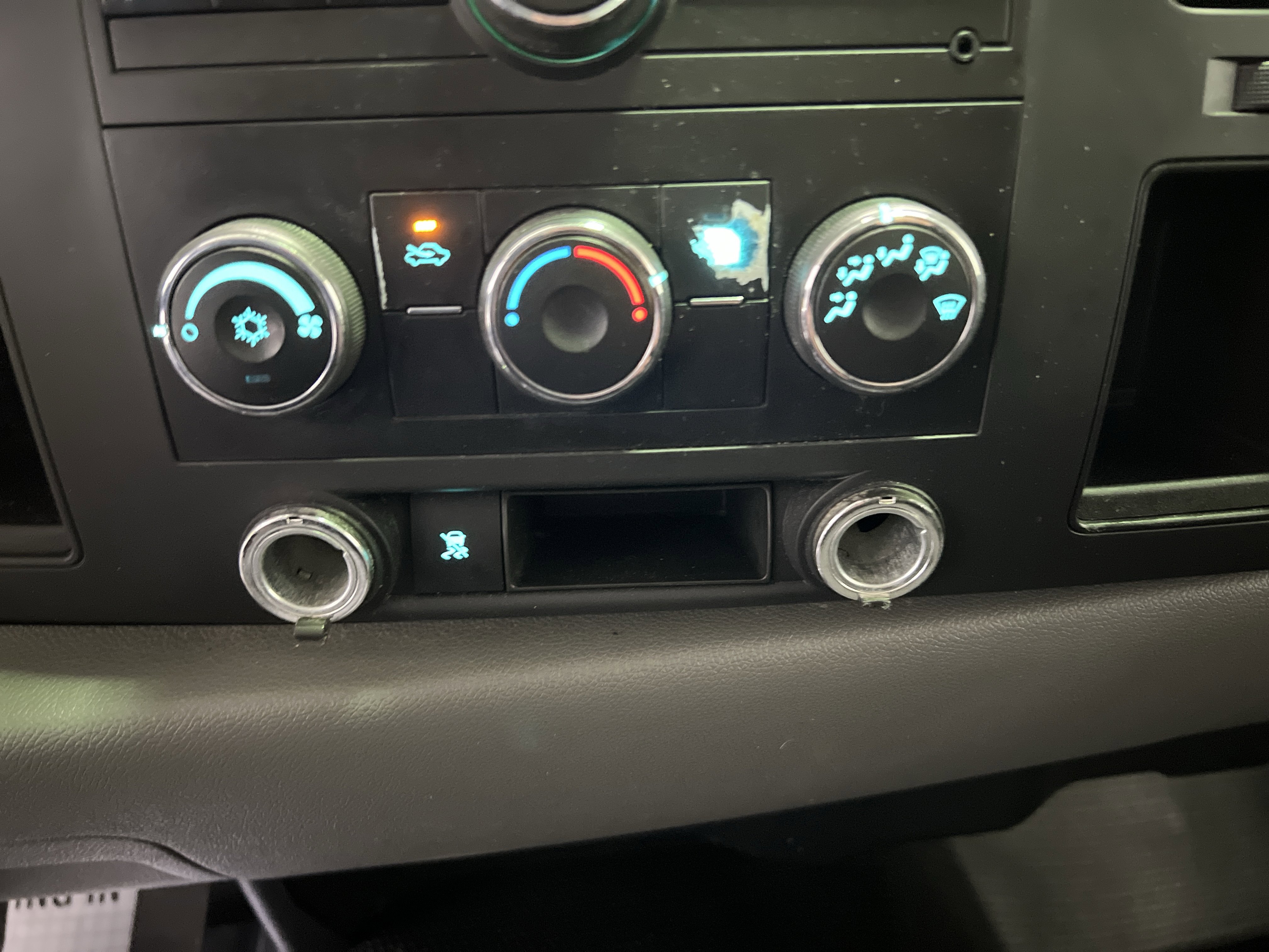 Used 2011 Chevrolet Silverado 1500 W/T image 18