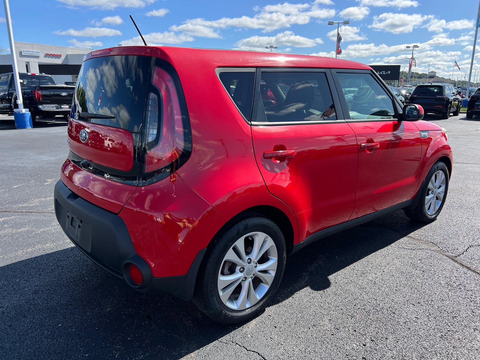 Used 2015 Kia Soul + FWD image 8