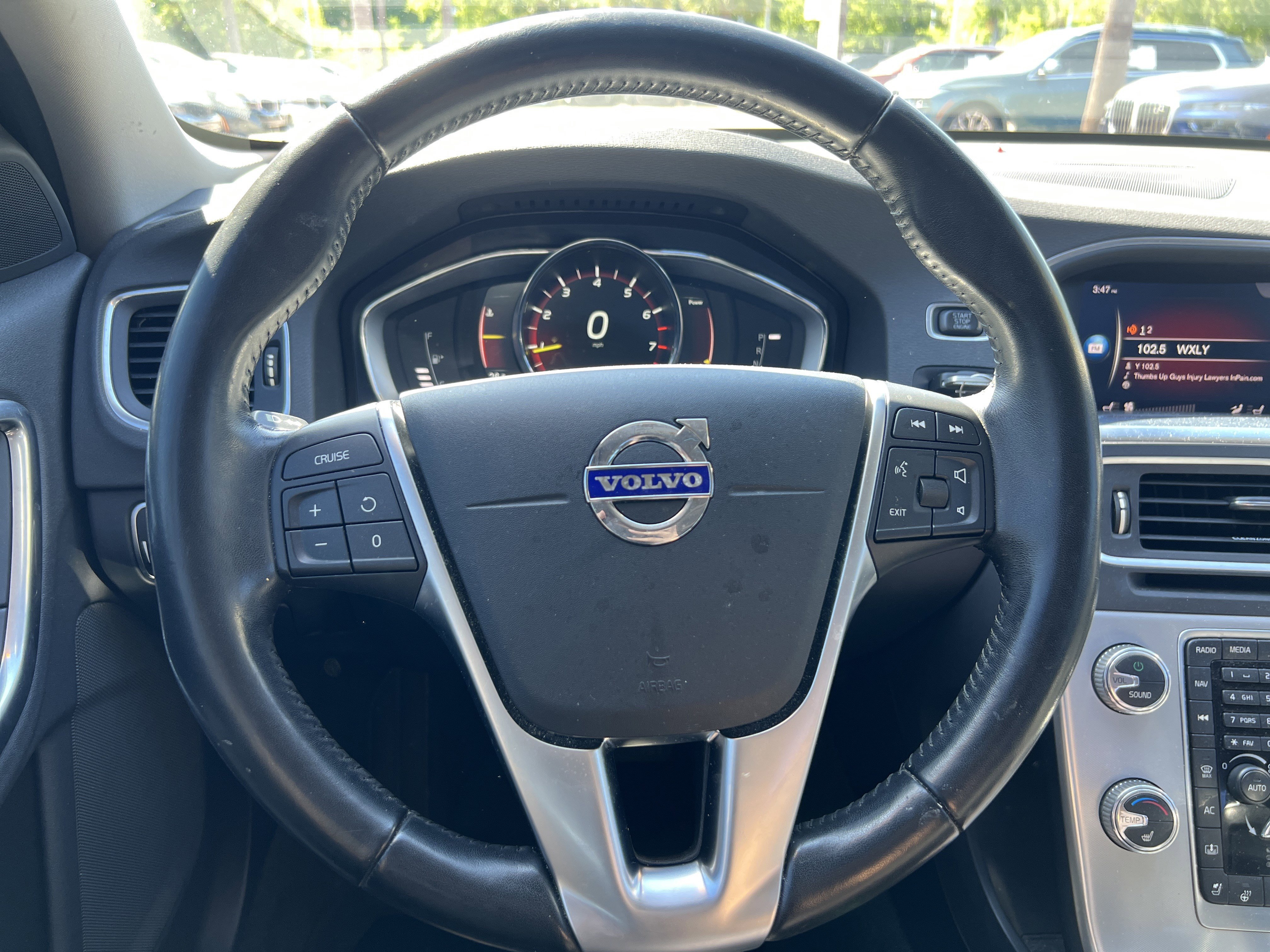 Used 2018 Volvo S60 T5 Inscription image 18