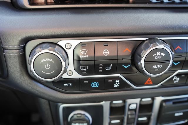 Certified 2025 Jeep Wrangler Unlimited Rubicon 4xe w/ Safety Group image 26