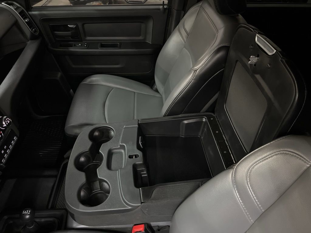 Used 2022 RAM 2500 Tradesman w/ Chrome Appearance Group image 37