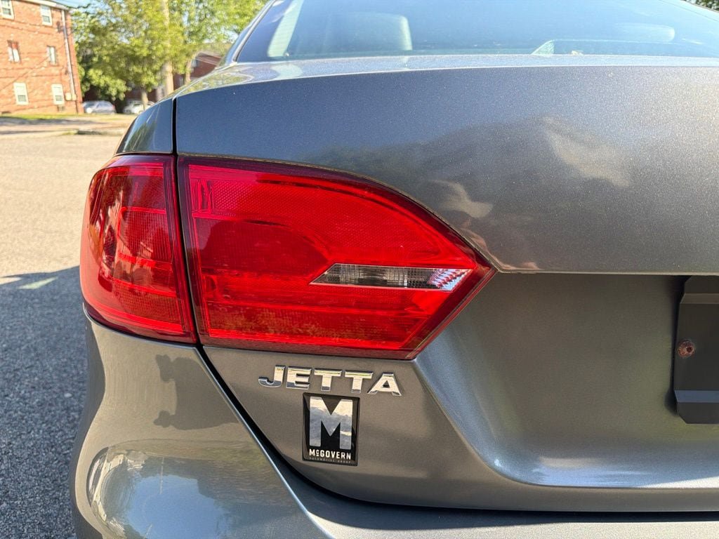 Used 2012 Volkswagen Jetta SE FWD image 11
