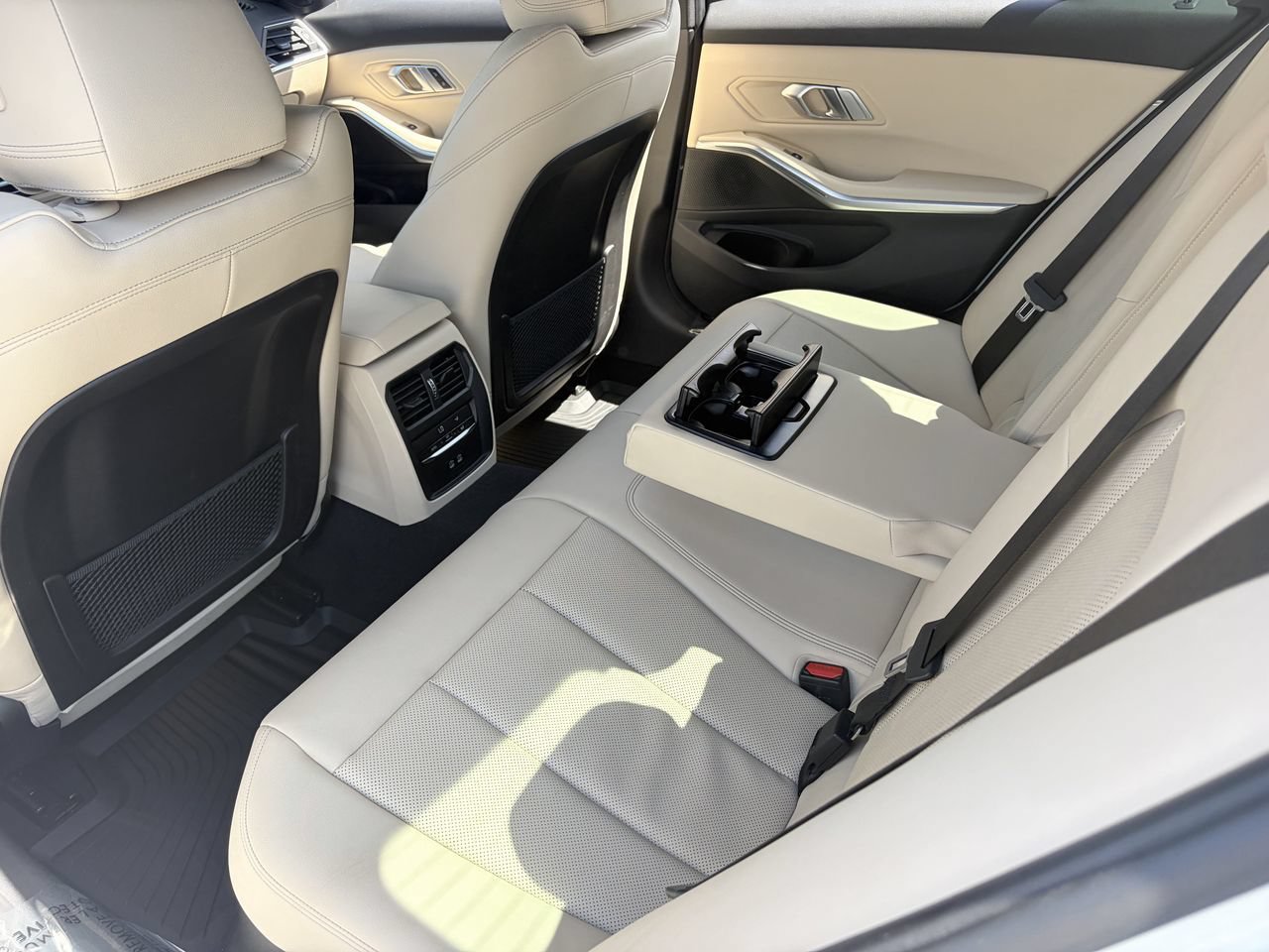 Used 2023 BMW 330e w/ Driving Assistance Package RWD image 14