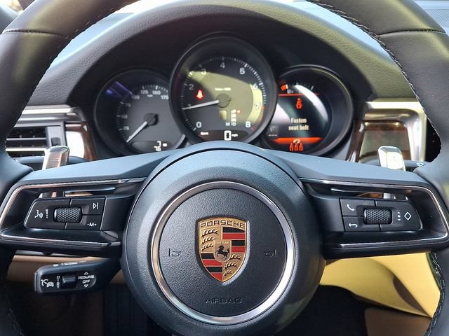 Certified 2026 Porsche Macan AWD/4WD image 20