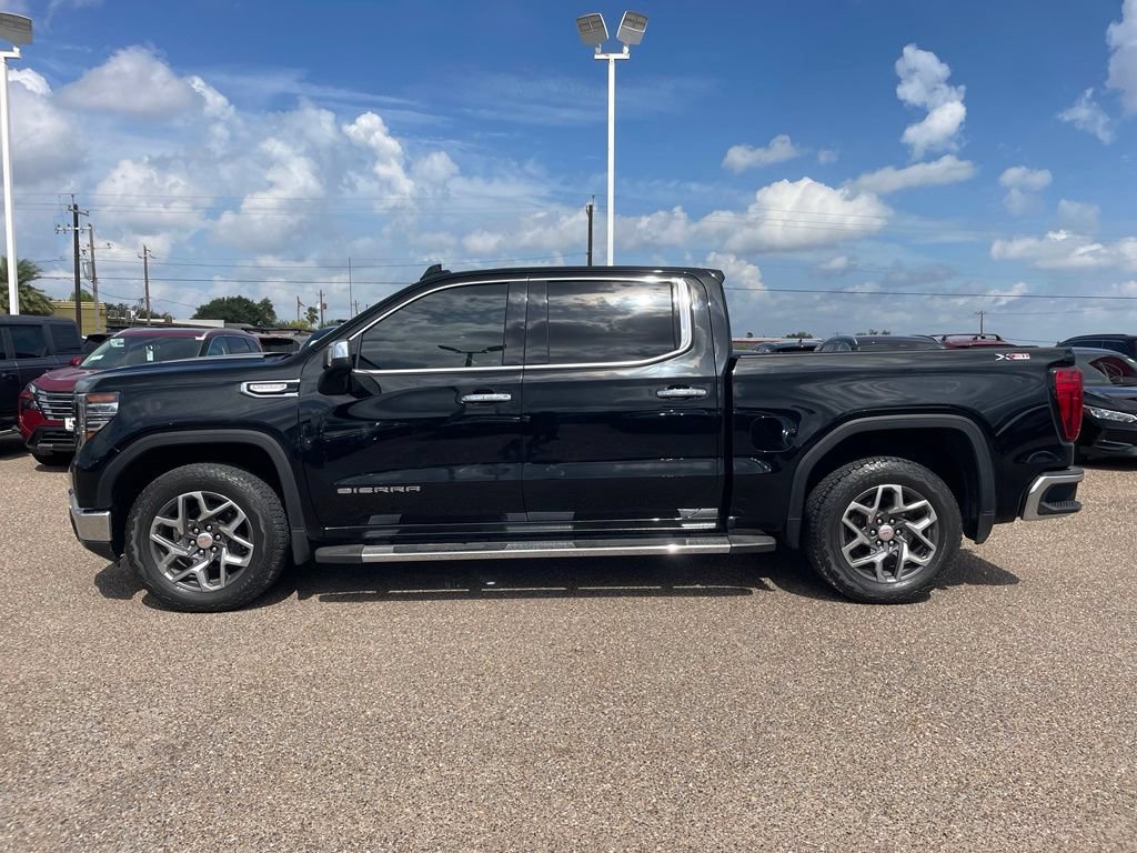 Used 2024 GMC Sierra 1500 SLT AWD/4WD image 4
