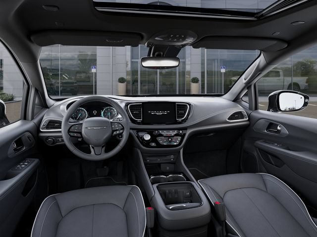 New 2027 Chrysler Pacifica Limited FWD image 19