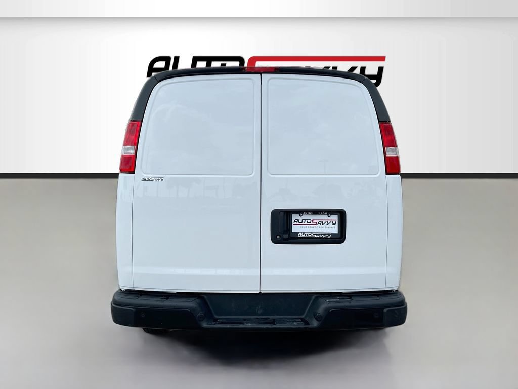Used 2025 GMC Savana 2500 w/ Driver Convenience Package RWD image 6