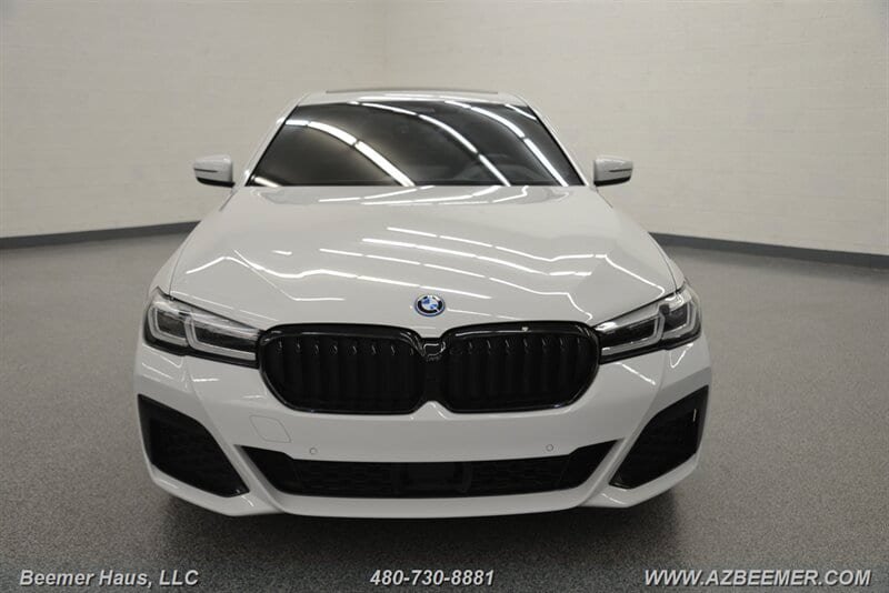 Used 2023 BMW 530e w/ M Sport Package RWD image 6