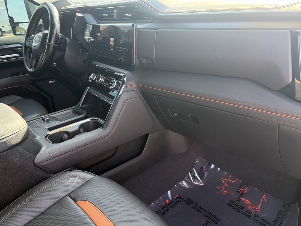 Used 2024 GMC Sierra 3500 AT4 w/ AT4 Preferred Package AWD/4WD image 29