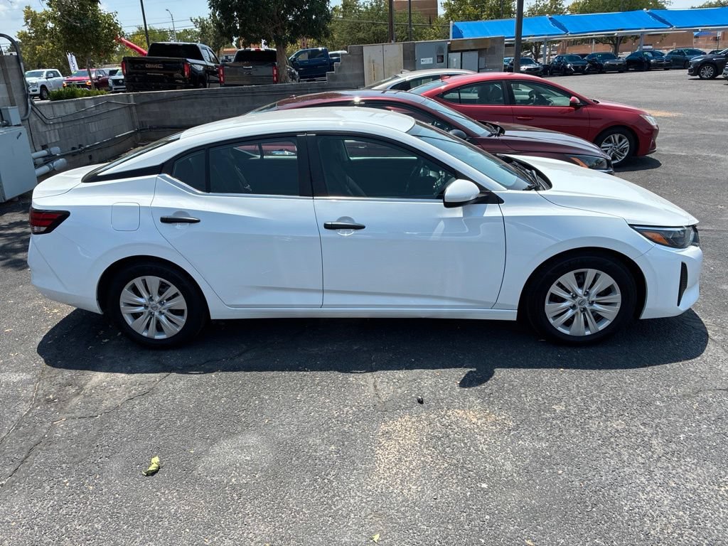 Used 2024 Nissan Sentra S FWD image 2