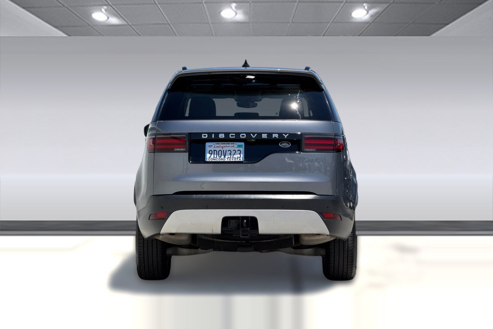 Used 2022 Land Rover Discovery S AWD/4WD image 10