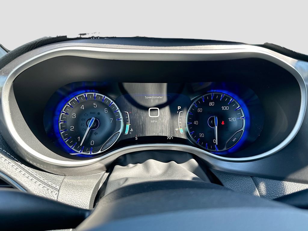 New 2026 Chrysler Pacifica Select FWD image 12