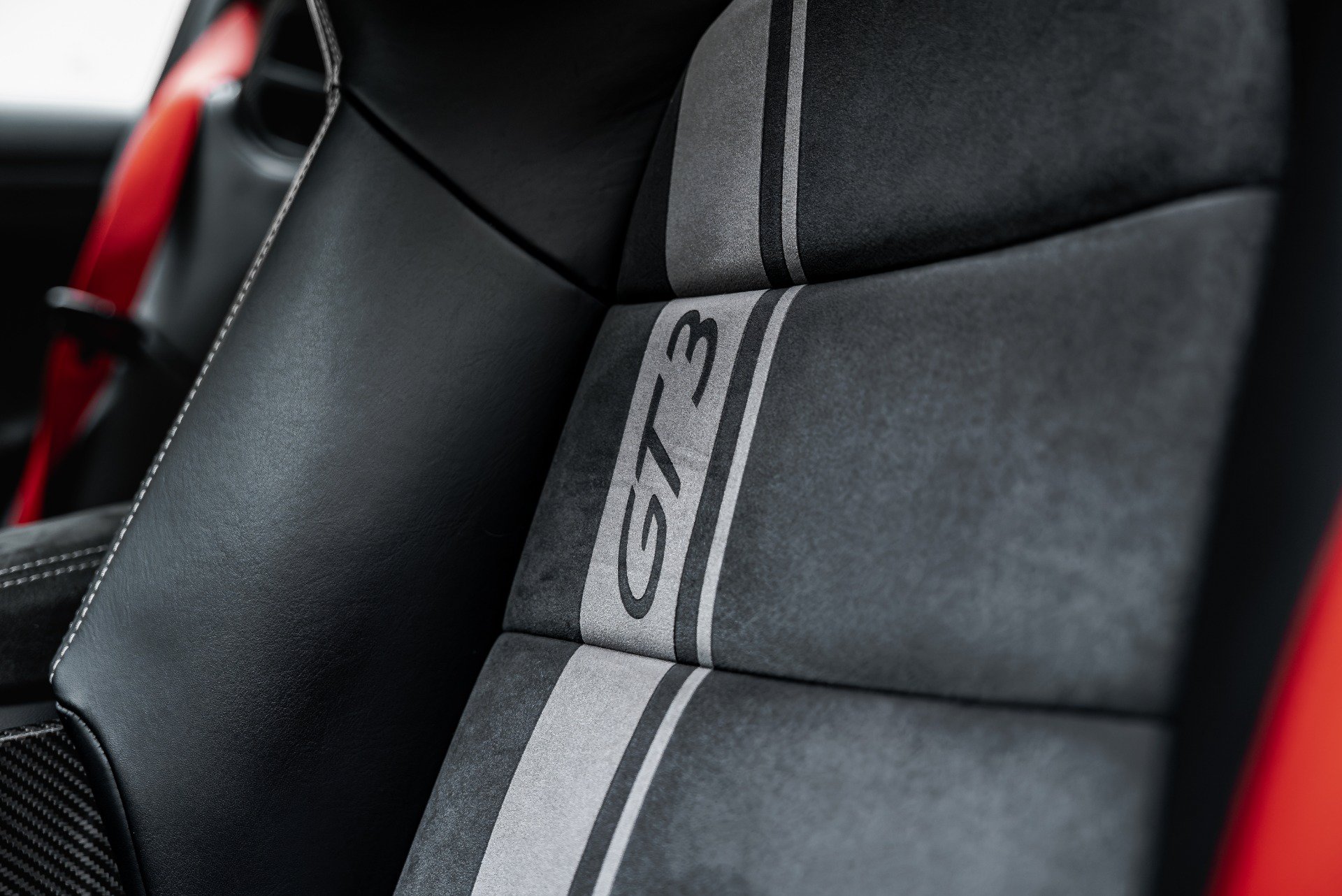 Used 2019 Porsche 911 GT3 RWD image 36