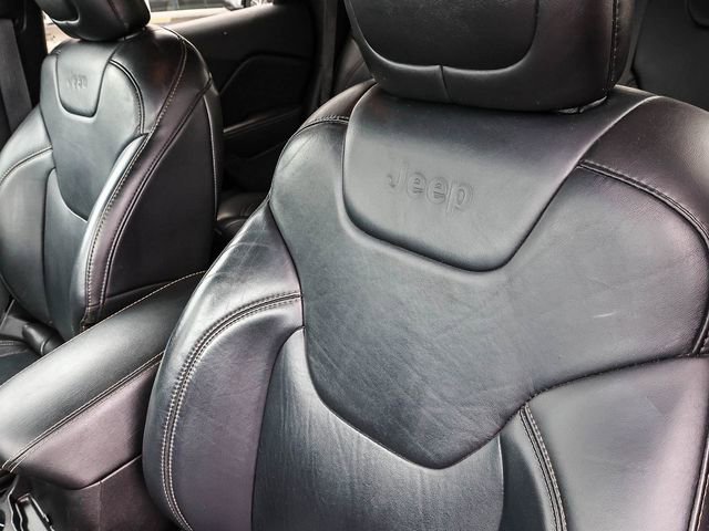 Used 2017 Jeep Cherokee Limited FWD image 28