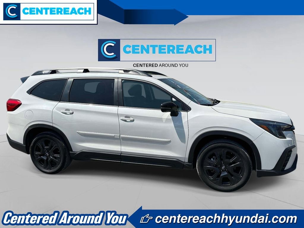 Used 2023 Subaru Ascent Onyx Edition AWD/4WD image 3