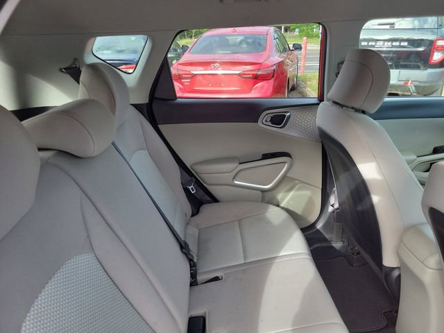 Used 2020 Kia Soul LX FWD image 30