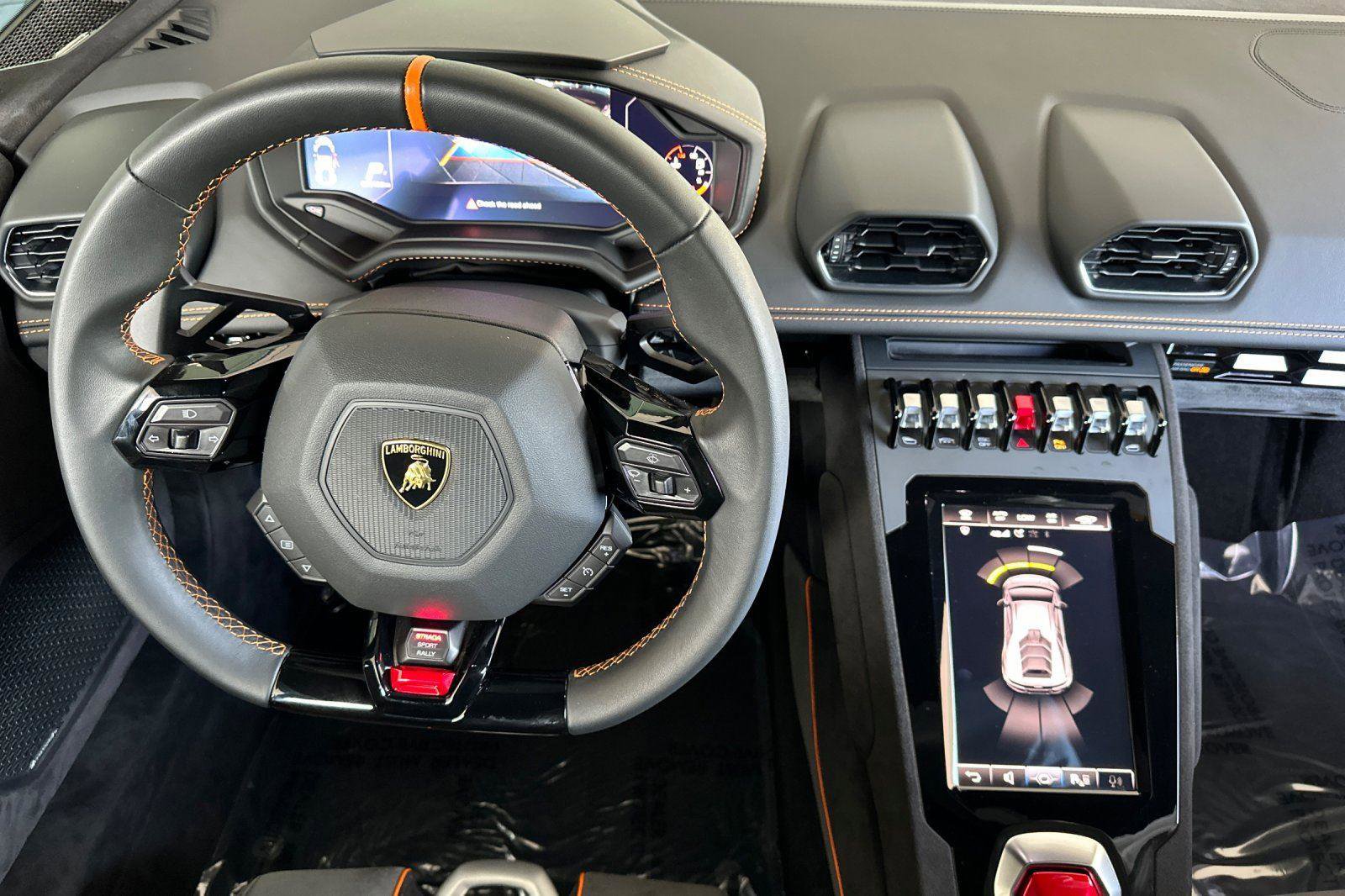 Used 2024 Lamborghini Huracan Sterrato image 18