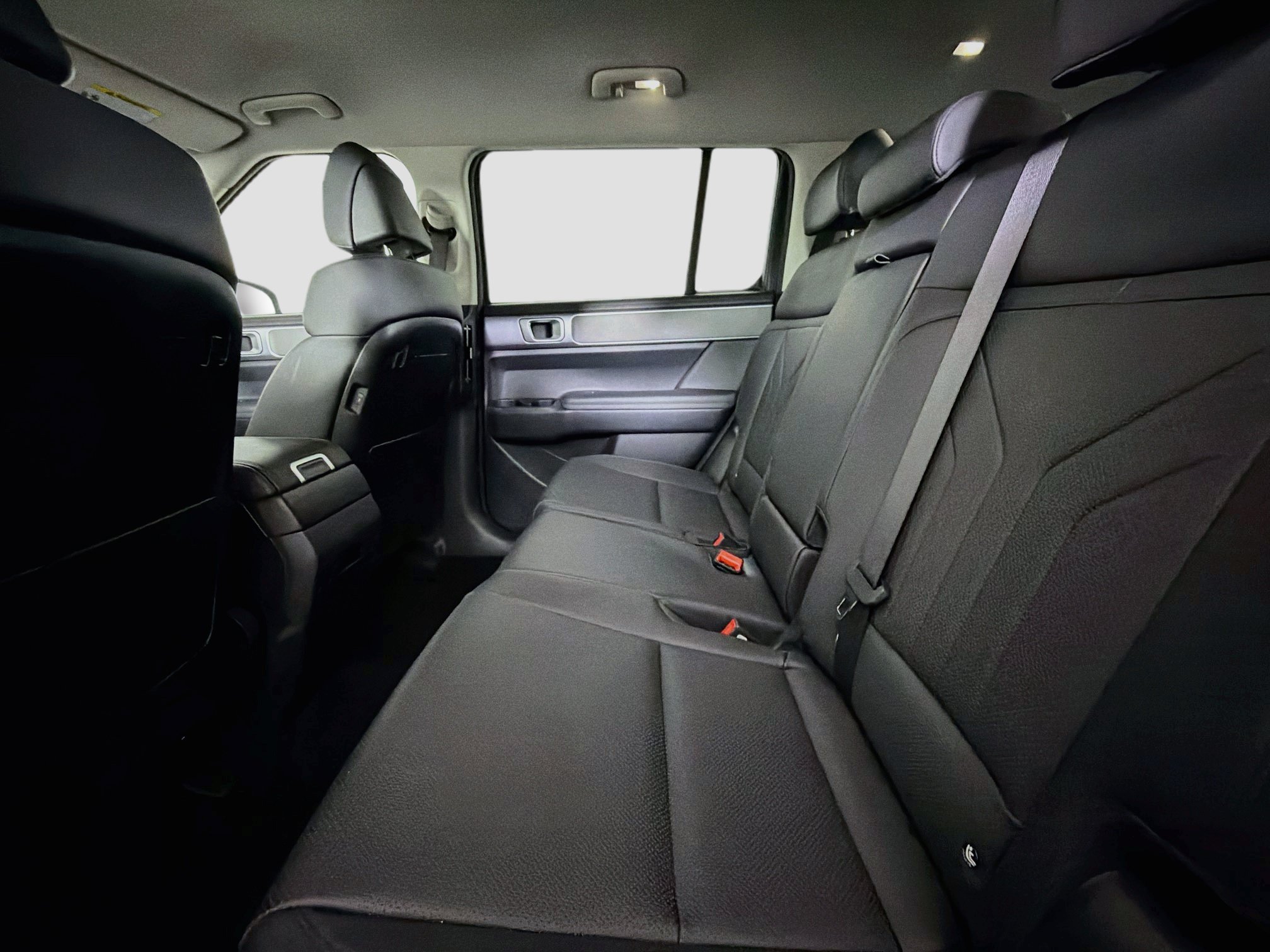 Used 2026 Hyundai Santa Fe SEL FWD image 25