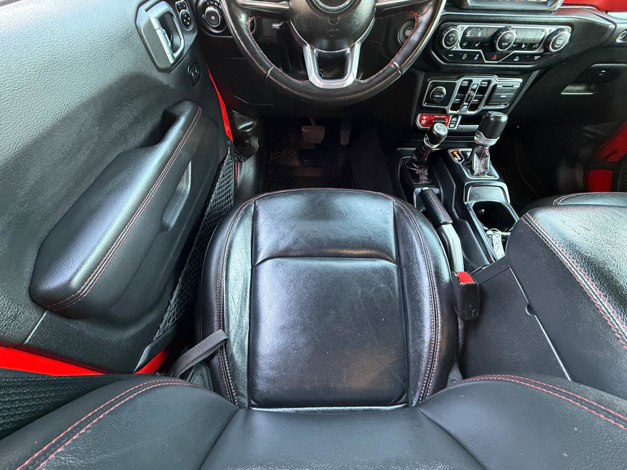 Used 2023 Jeep Wrangler Unlimited Rubicon w/ LED Lighting Group image 18