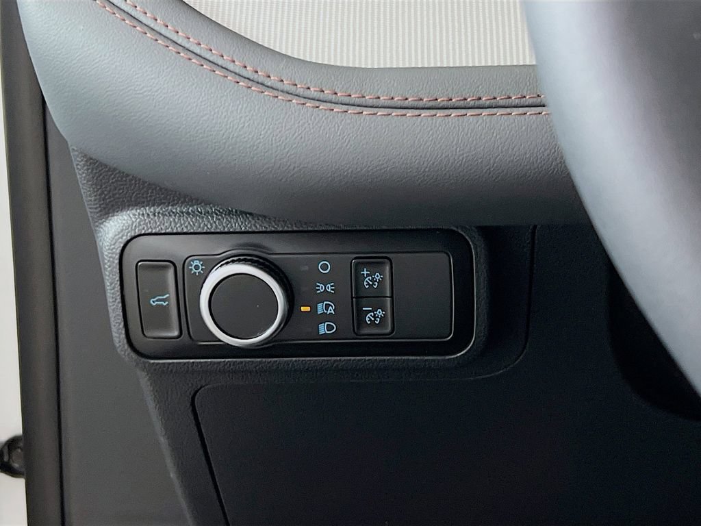 New 2026 Ford Explorer Active AWD/4WD image 20