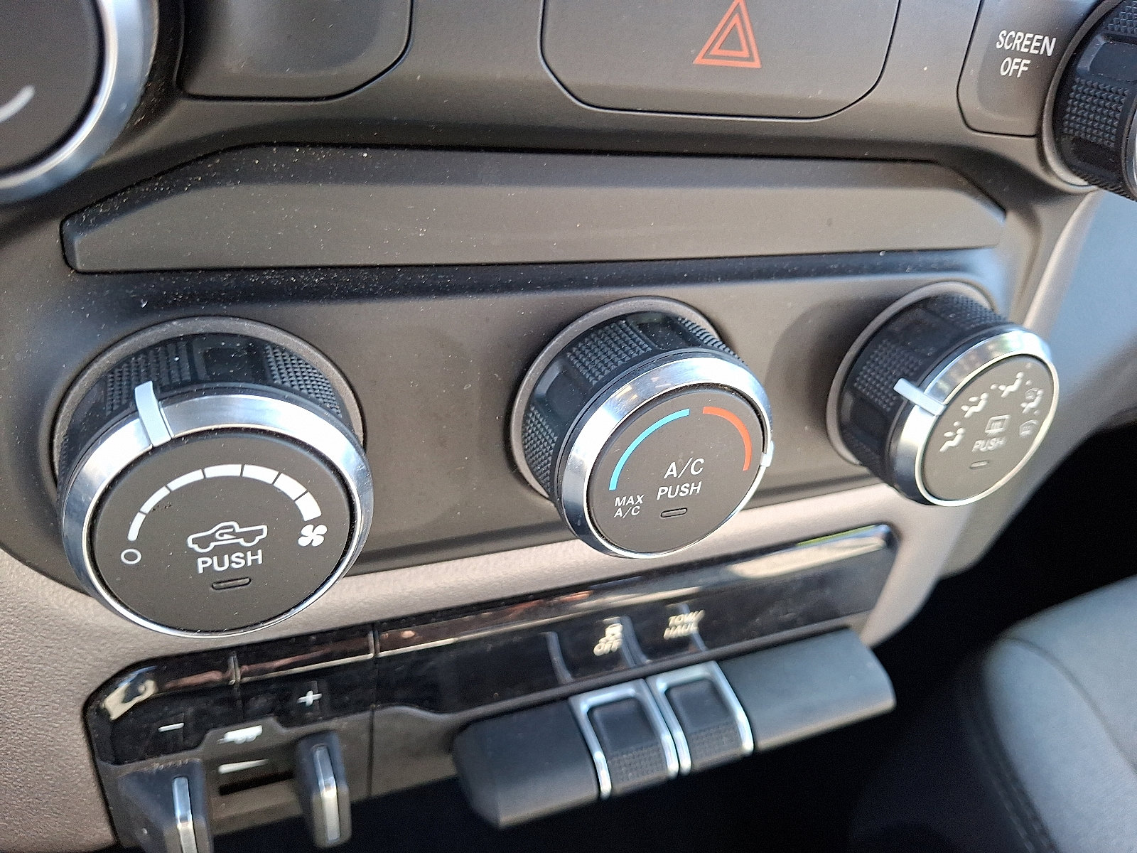 Used 2024 RAM 2500 Big Horn w/ Bed Utility Group image 15