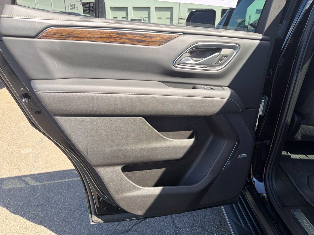 Used 2023 Chevrolet Tahoe Premier AWD/4WD image 13